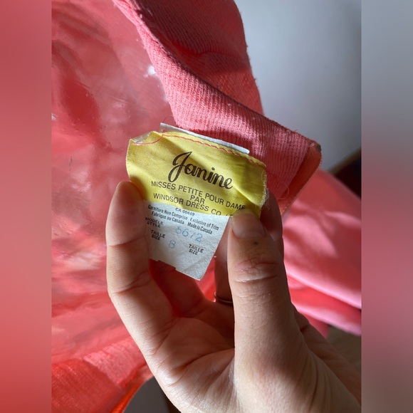 Vintage pink dress with belt and drawstring collar - Picture 7 of 12